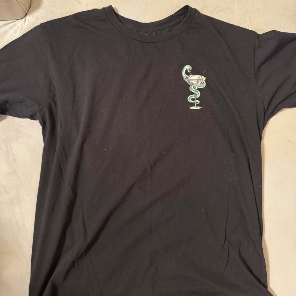 Black poison and pleasure men’s tee shirt XL